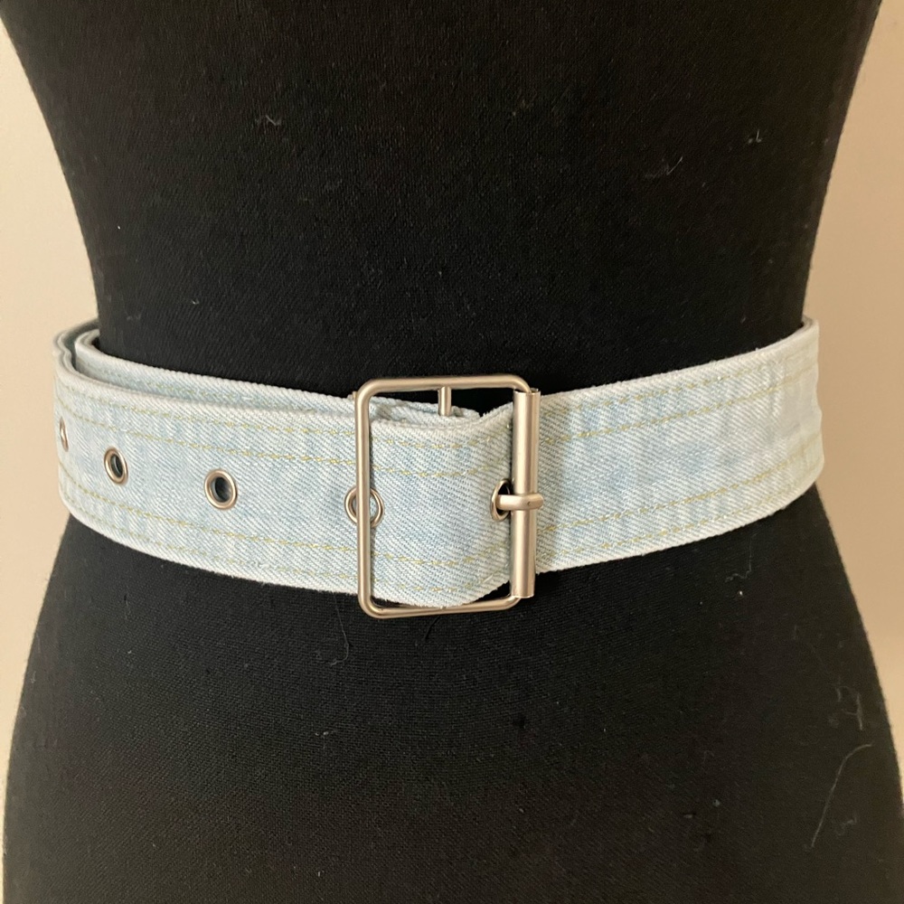 Denim belt